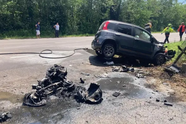 Accident on the Fondovalle, motorcycle against a car: Stefano Prandi died at 19 after hours of agony
