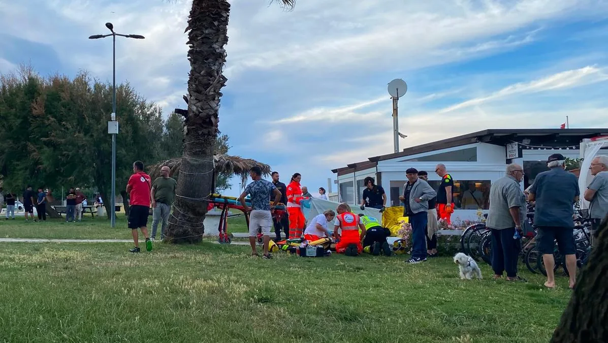 The brawl ends in drama on the waterfront: man in critical condition in front of the chalet