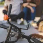Baby thieves with a baton. “Our 11-year-old children threatened and robbed of their bicycles”