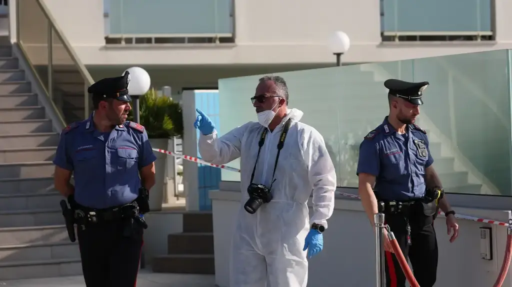 La dinamica dell'accaduto è al vaglio degli inquirenti. È arrivato anche il cordoglio del sindaco di Cervia, Mirko Boschetti
