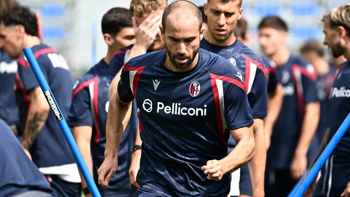 Bologna, De Silvestri: "Hit by Tedesco. Orsolini's renewal? It's a personal choice"