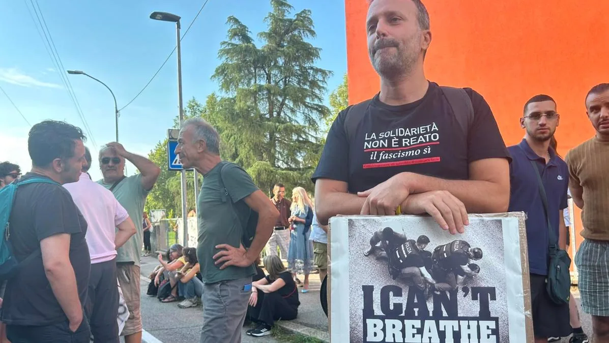 Demonstration for Fakir, hundreds for the 'popular march' to Pilastro: live from Bologna