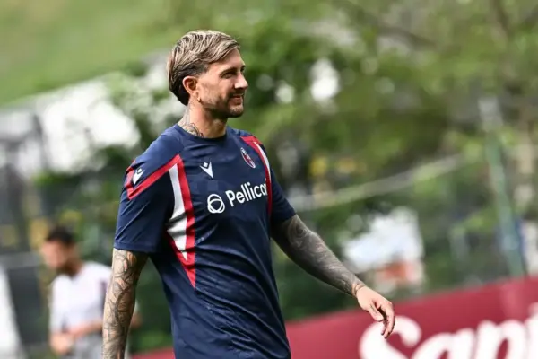 Bernardeschi, rossoblù star in Valles: “I had some offers, but I want to stay in Bologna. I am happy here