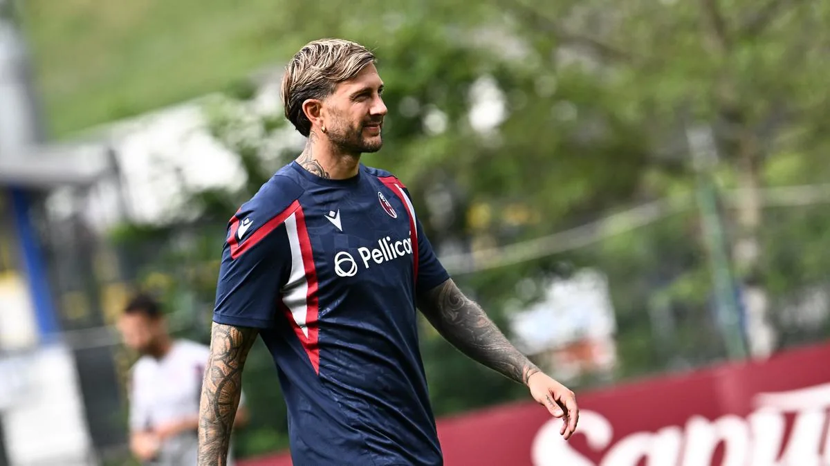 Bernardeschi, rossoblù star in Valles: “I had some offers, but I want to stay in Bologna. I am happy here