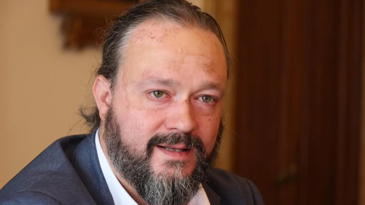 The mayor of Ferrara Alan Fabbri is under investigation for the message about Anselmo's son
