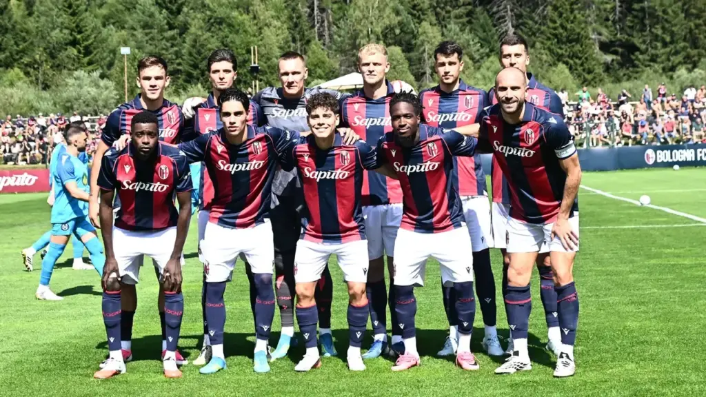Il Bologna sceso in campo contro l'Iraklis
