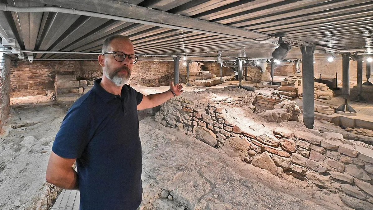 The underground mosaics: obols, tesserae, and tombs. The treasure beneath the Cathedral. "Visits already sold out"