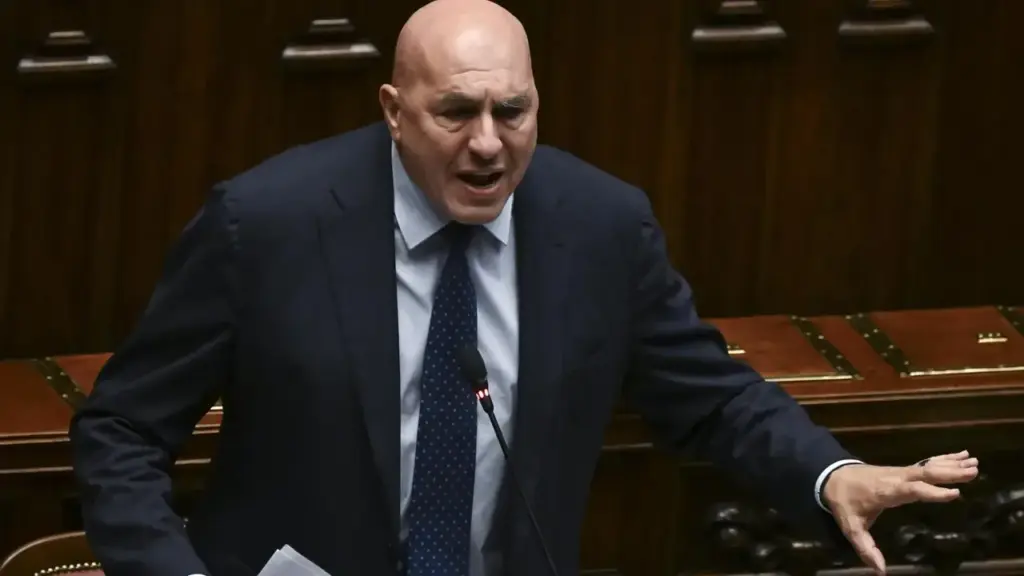 Crosetto, fondi 2027 non per nuove armi ma per sicurezza e personale