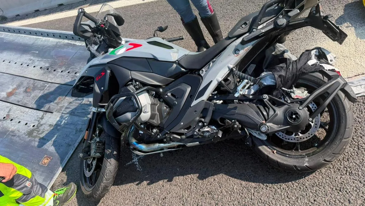Fatal motorcycle accident on the A14 in Bologna: a tourist loses his life