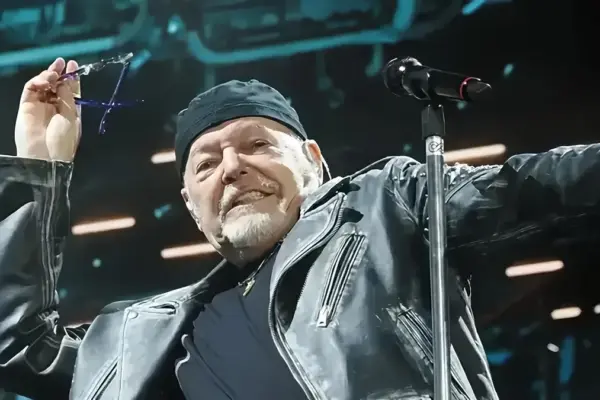 ‘Yes’ from the Rimini city council to the honorary citizenship to Vasco Rossi. But there are those who say 'no’