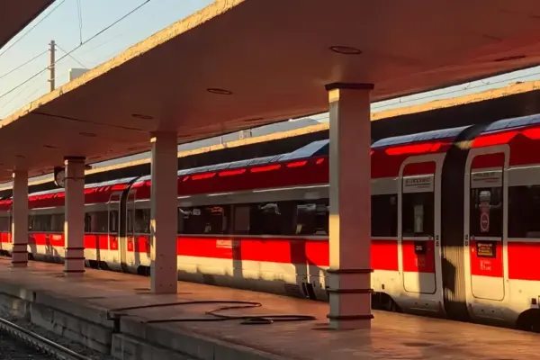 Violent fight on the Ancona-San Benedetto regional train: train urgently stopped and complaints filed