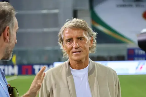 Roberto Mancini back at the helm of Italy? The pros and cons. The longtime friends from Jesi: “He is the right man