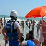 Tragedy at sea in Riccione, a 79-year-old tourist dies: lifeguard and motorcycle police rescue efforts are in vain