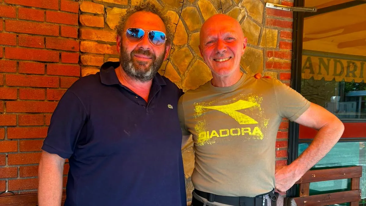Illness on bike at 55 years old: Giovanni and Omar save him thanks to the app. "He was in cardiac arrest. Resuscitated with the c