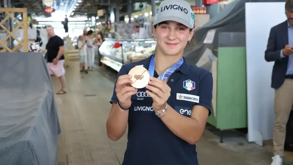 Flora Tabanelli premiata al mercato Albinelli (foto Fiocchi)