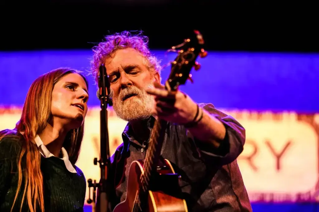 Markéta Irglová with Glen Hansard