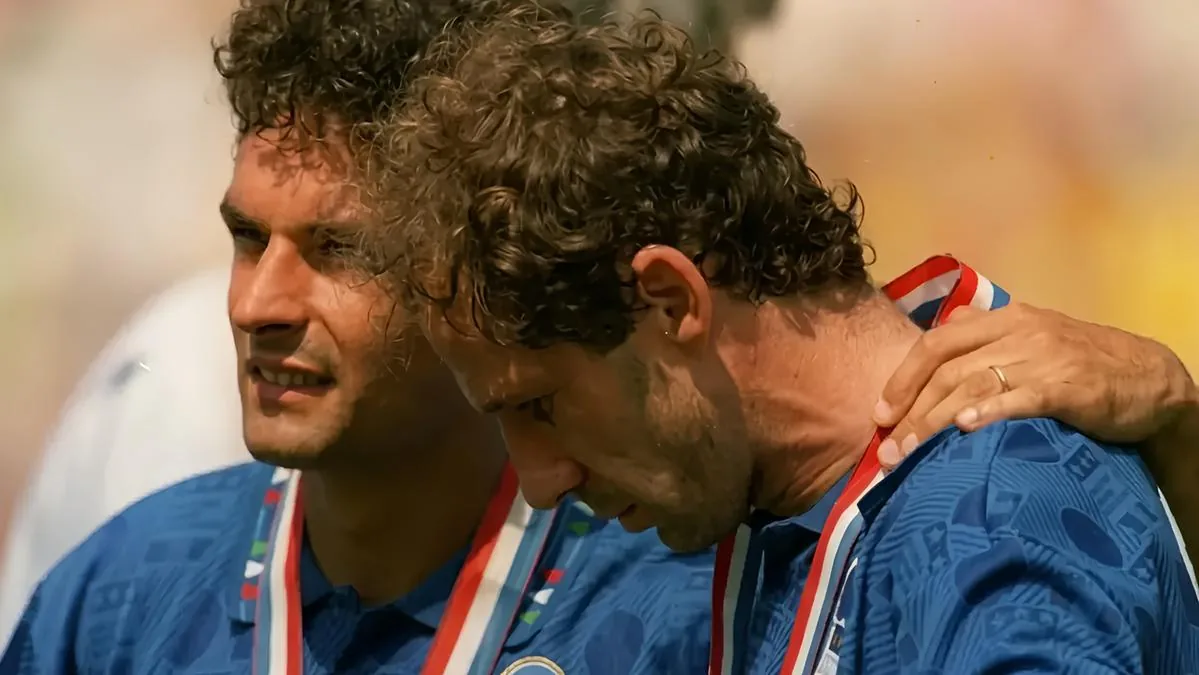 Roberto Baggio, the moving farewell to Franco Baresi and the photo together: “So much pain, goodbye Captain”