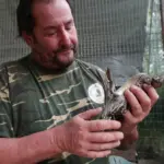 “Saved 400 ducks from botulism”: farewell to Alberto, the animal caretaker
