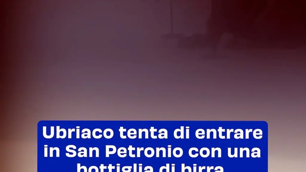 Tension in front of San Petronio: drunk tries to enter basilica with a bottle of beer. Stopped by soldiers