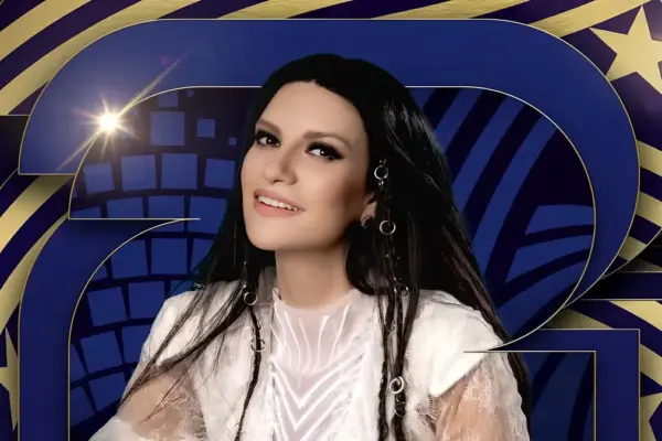 The emotion of Laura Pausini at the final ceremony of the World Cup: “Proud that an Italian voice is part of