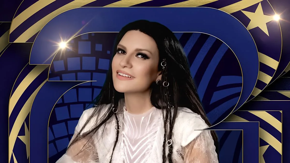 The emotion of Laura Pausini at the final ceremony of the World Cup: “Proud that an Italian voice is part of