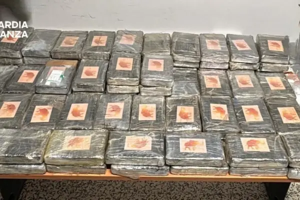 Maxi-seizure of pure cocaine: over 111 kilos of drugs worth 20 million hidden in a truck, 3 arrested