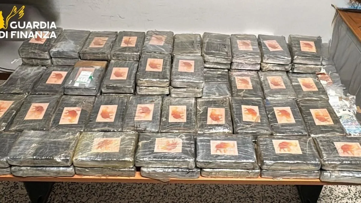 Maxi-seizure of pure cocaine: over 111 kilos of drugs worth 20 million hidden in a truck, 3 arrested