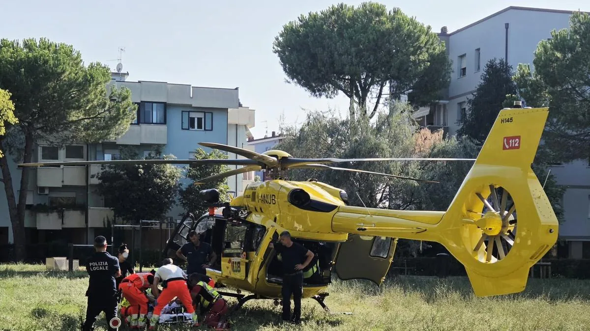 3-year-old child hit by tourist train: in serious condition