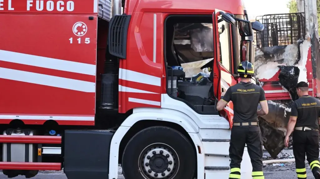 Amandola, fire in the attic of the monastery: nuns evacuated