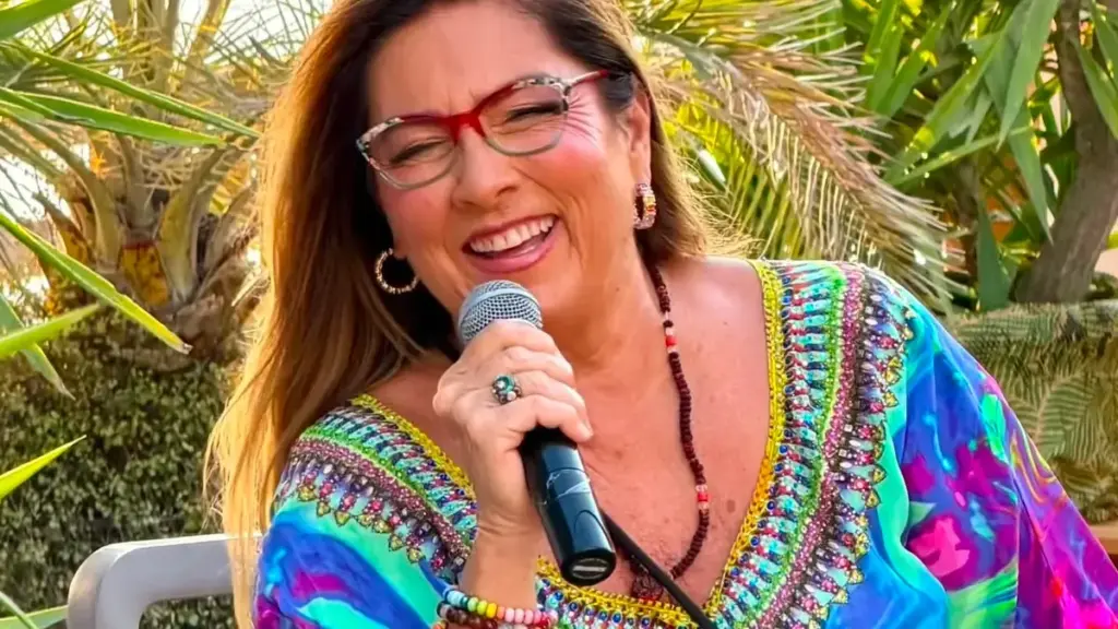 Romina Power durante la presentazione del suo libro alla Darsena di Ferrara
