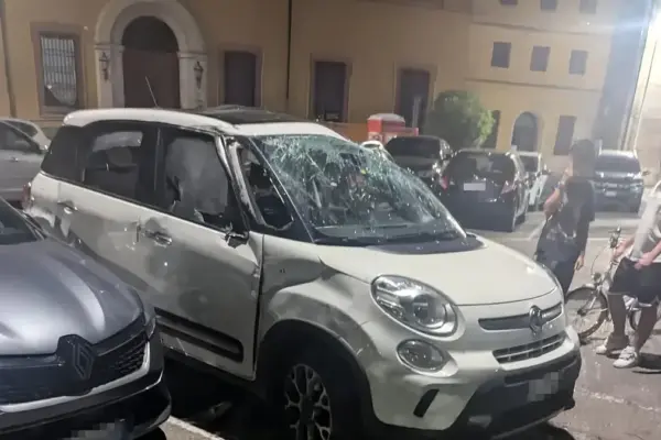 Car speeding overturns, night of madness in Garibaldi Square