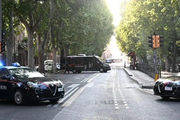 Bomb alarm on via Irnerio in Bologna: road reopened after closure. False alarm