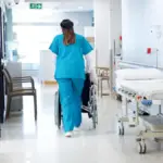 Oss beaten by a patient at the Maggiore hospital. The unions' cry: "This is the third assault in a few h