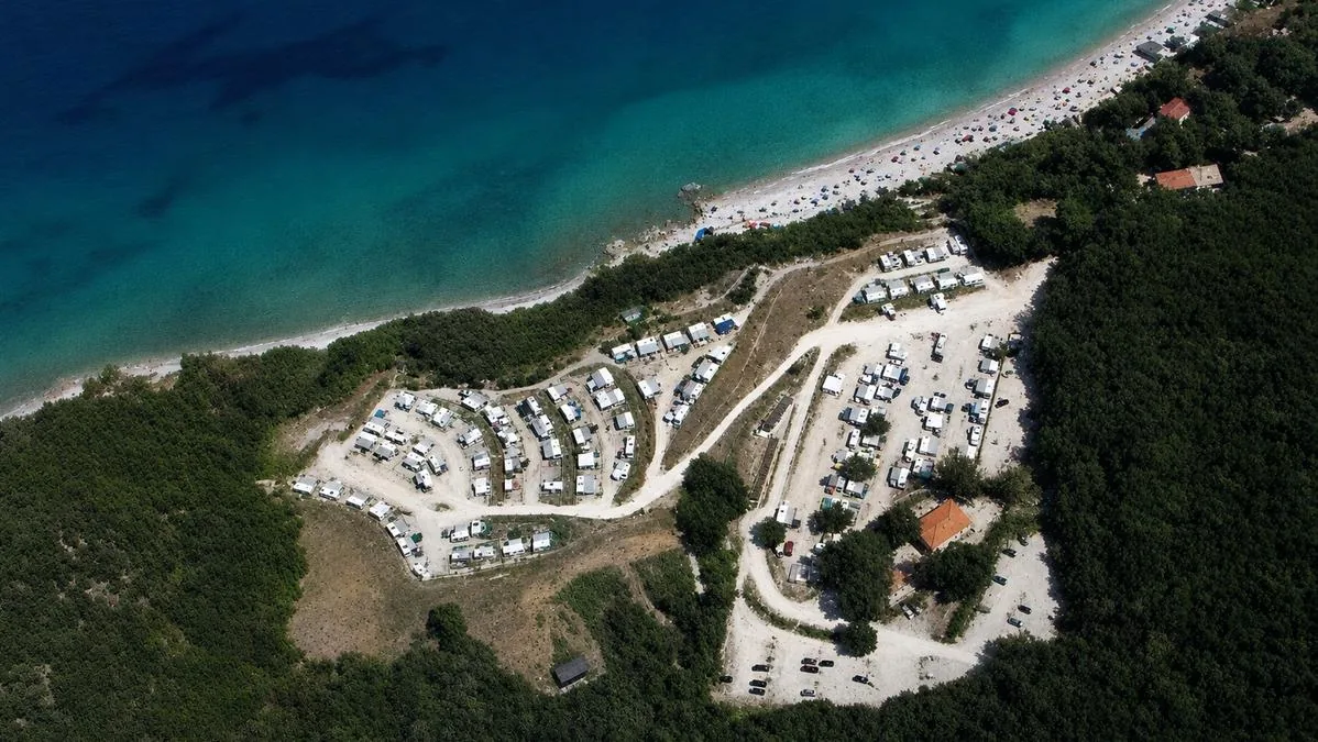 The campsite "Il Conero" is born, a mega structure will host up to 516 guests, cars and caravans above hotels and st