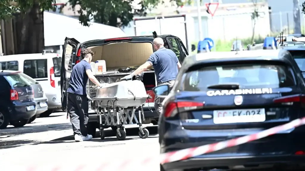 The carabinieri on via Piave in San Lazzaro
