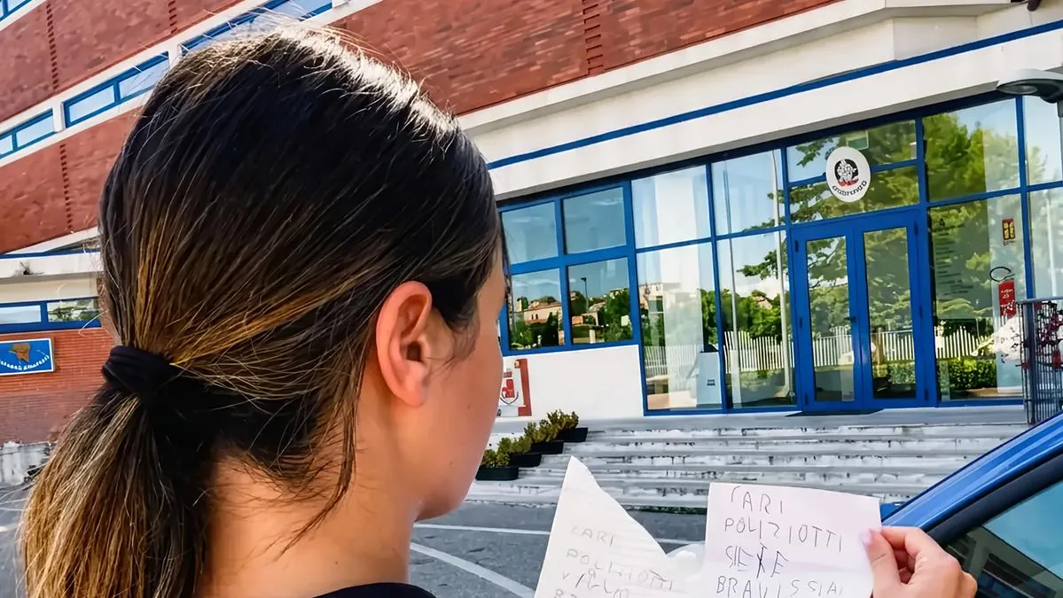 “Dear police officers, you are amazing”: the moving anonymous notes from children that touched the heart of