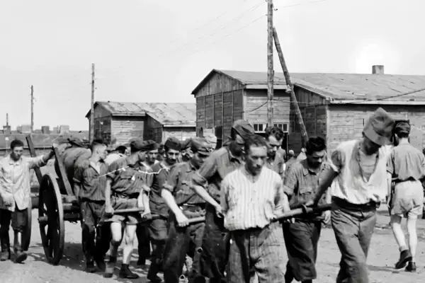 The secret photographer of the camp: the rediscovered story of Italian internees in German concentration camps