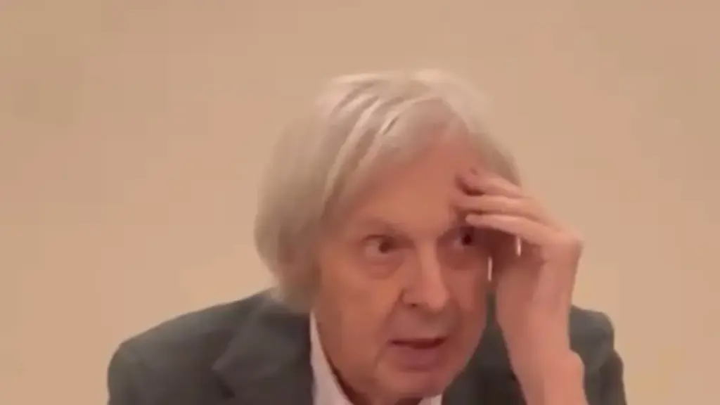 Vittorio Sgarbi welcomed by a long and emotional applause in Ferrara: “The exhibition an undertaking, it has a European dimension”