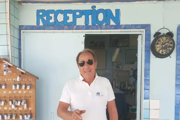 Romeo Nardi, the dean of lifeguards: “I say ‘no’ to large resorts, we don’t need amusement parks at the beach”