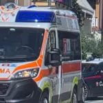 Husband and wife hit while crossing the street: they are in life-threatening condition