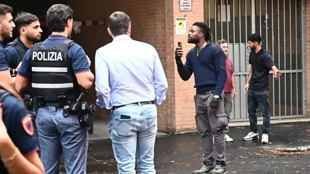 High tension in Bolognina. Anti-degradation influencers targeted by collectives